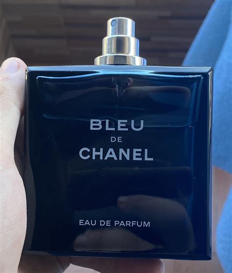 how many sprays bleu de chanel